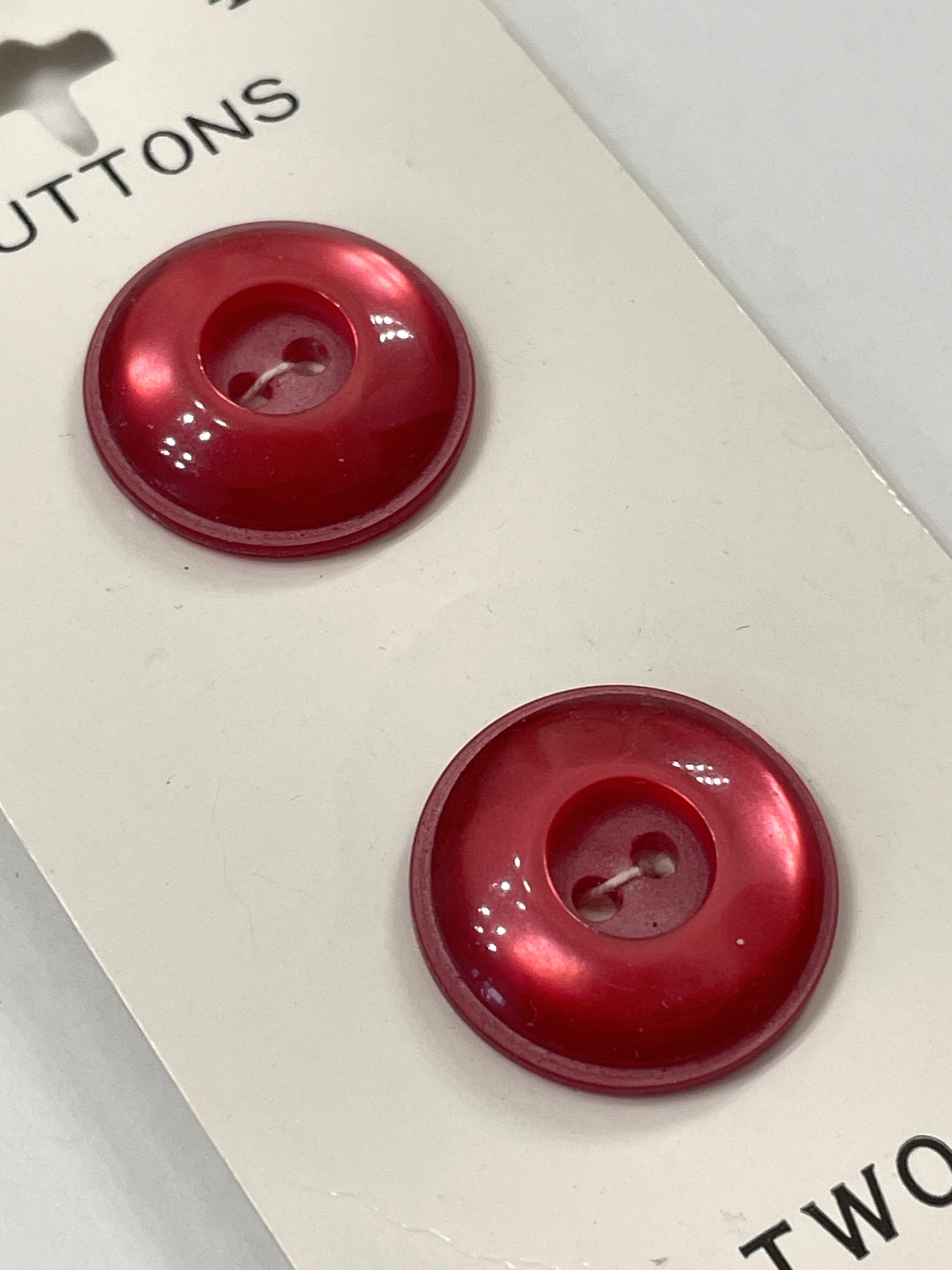 Buttons 2 Hole Plastic Vintage - Pearlized Red