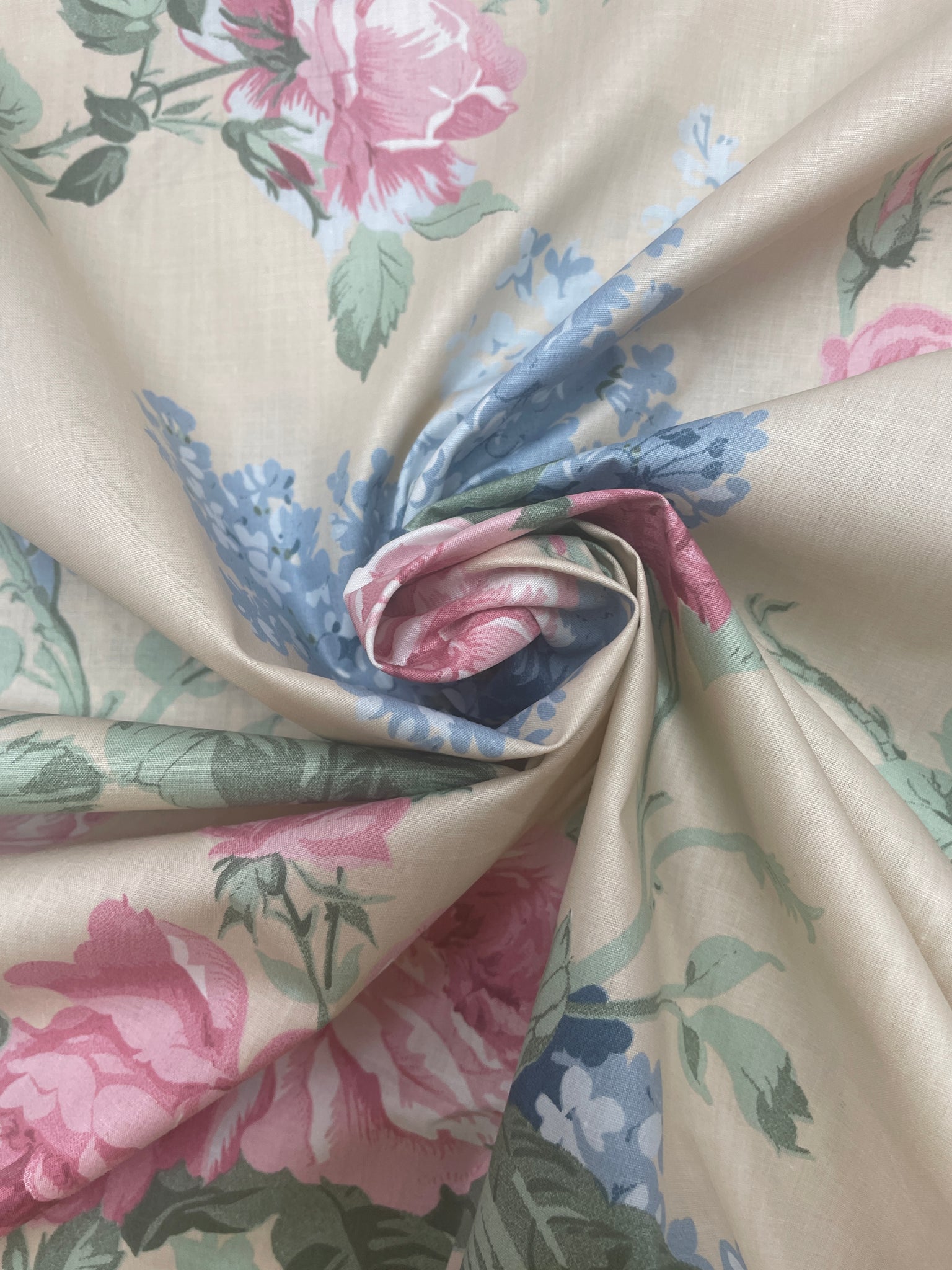 Poly/Cotton Vintage - Pink and Blue Flowers on Ecru