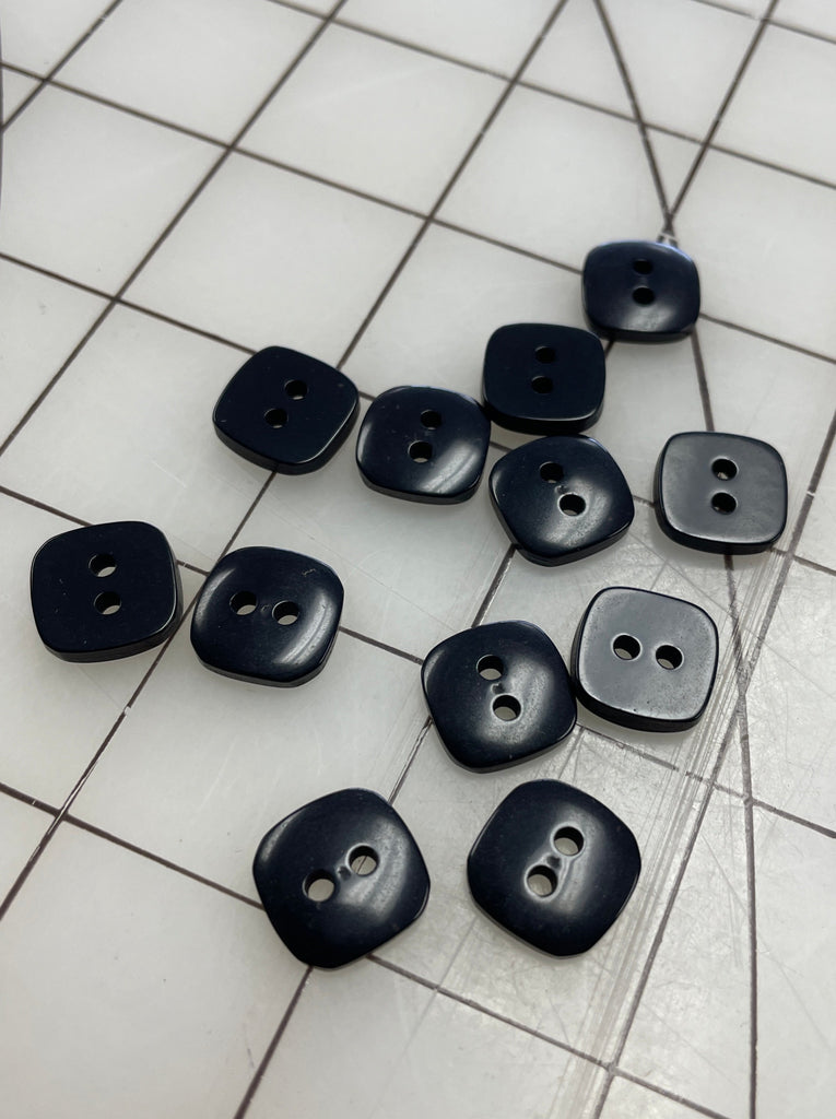 Button Set of 12 Plastic - Black