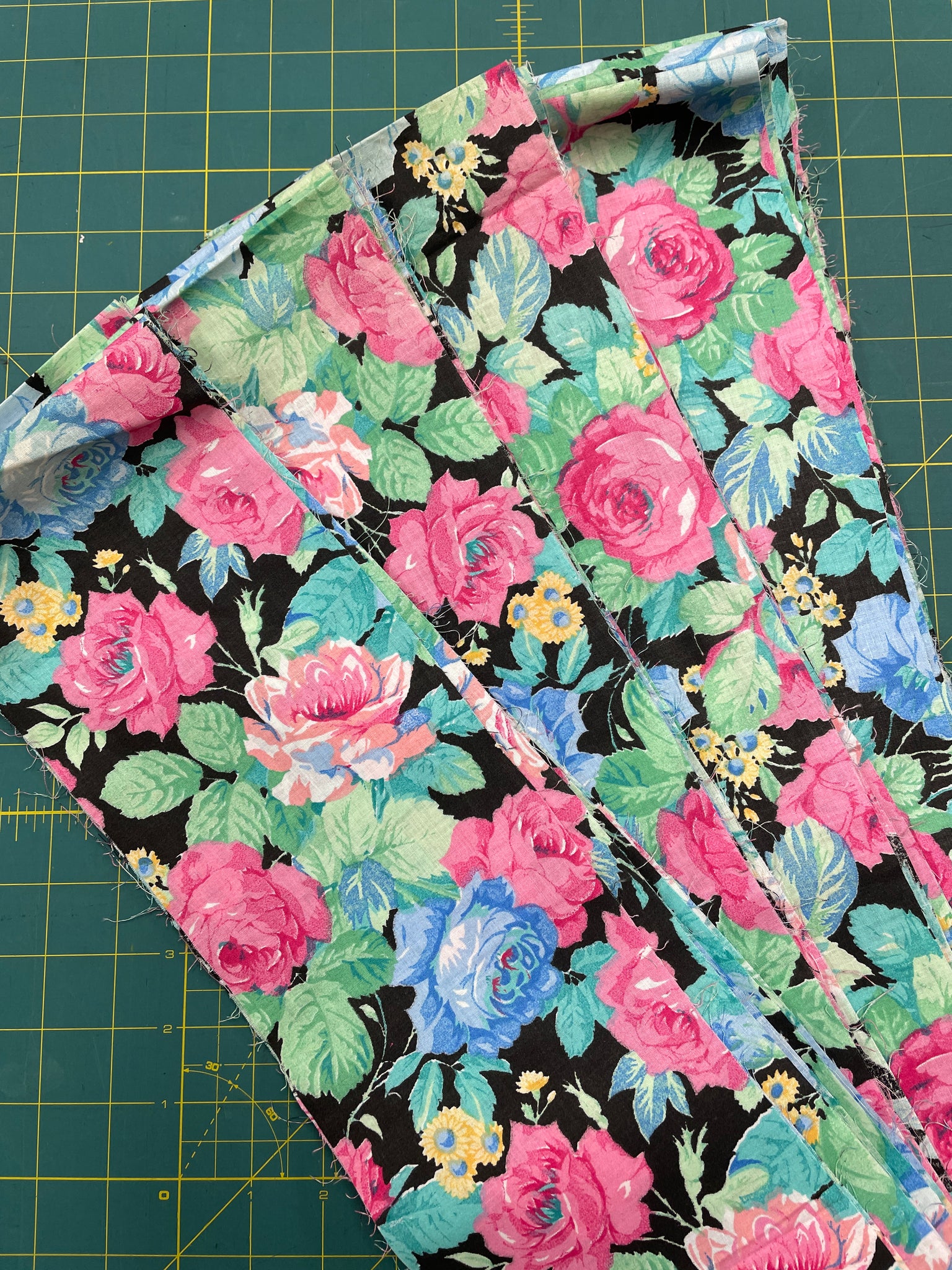 Quilting Cotton 5" Strip Bundle - Black with Pink Roses and Bright Green Leaves