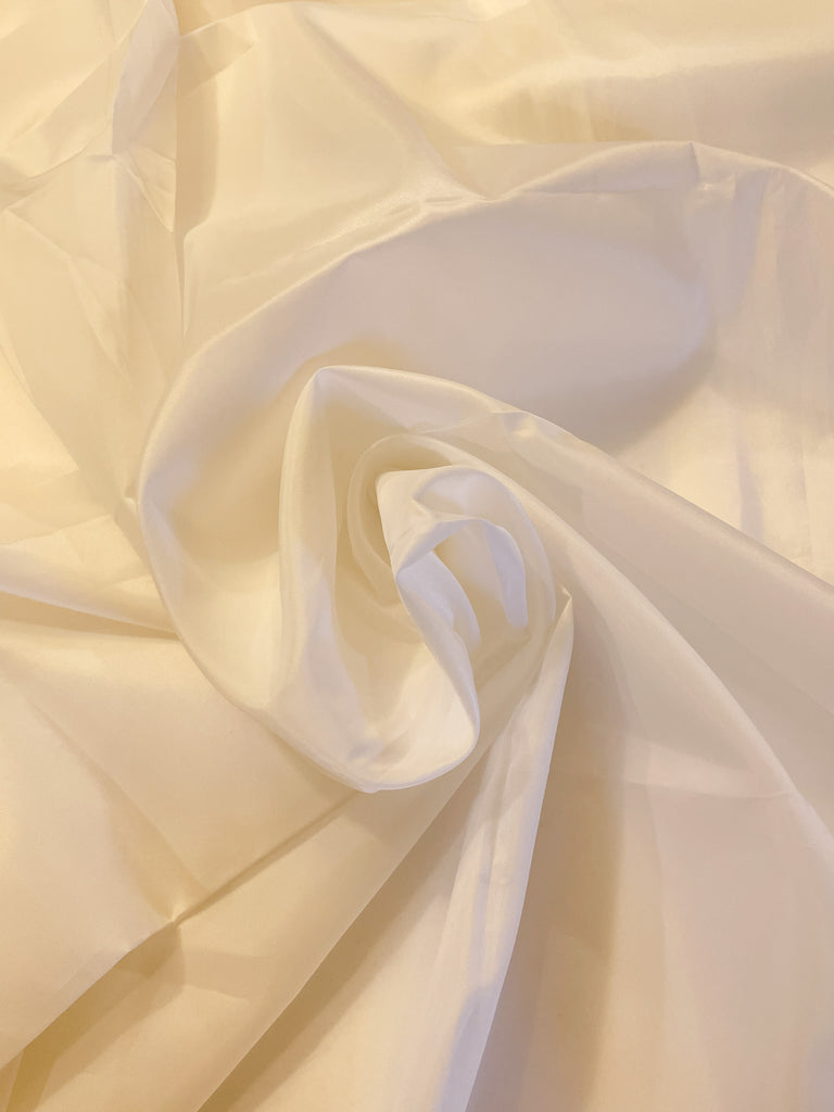 1 1/4 YD Polyester Lining - White