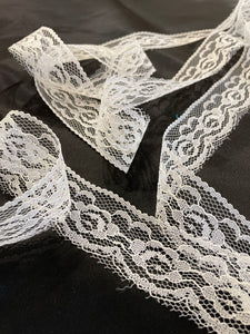 3 YD Lace Trim Scalloped - Off White