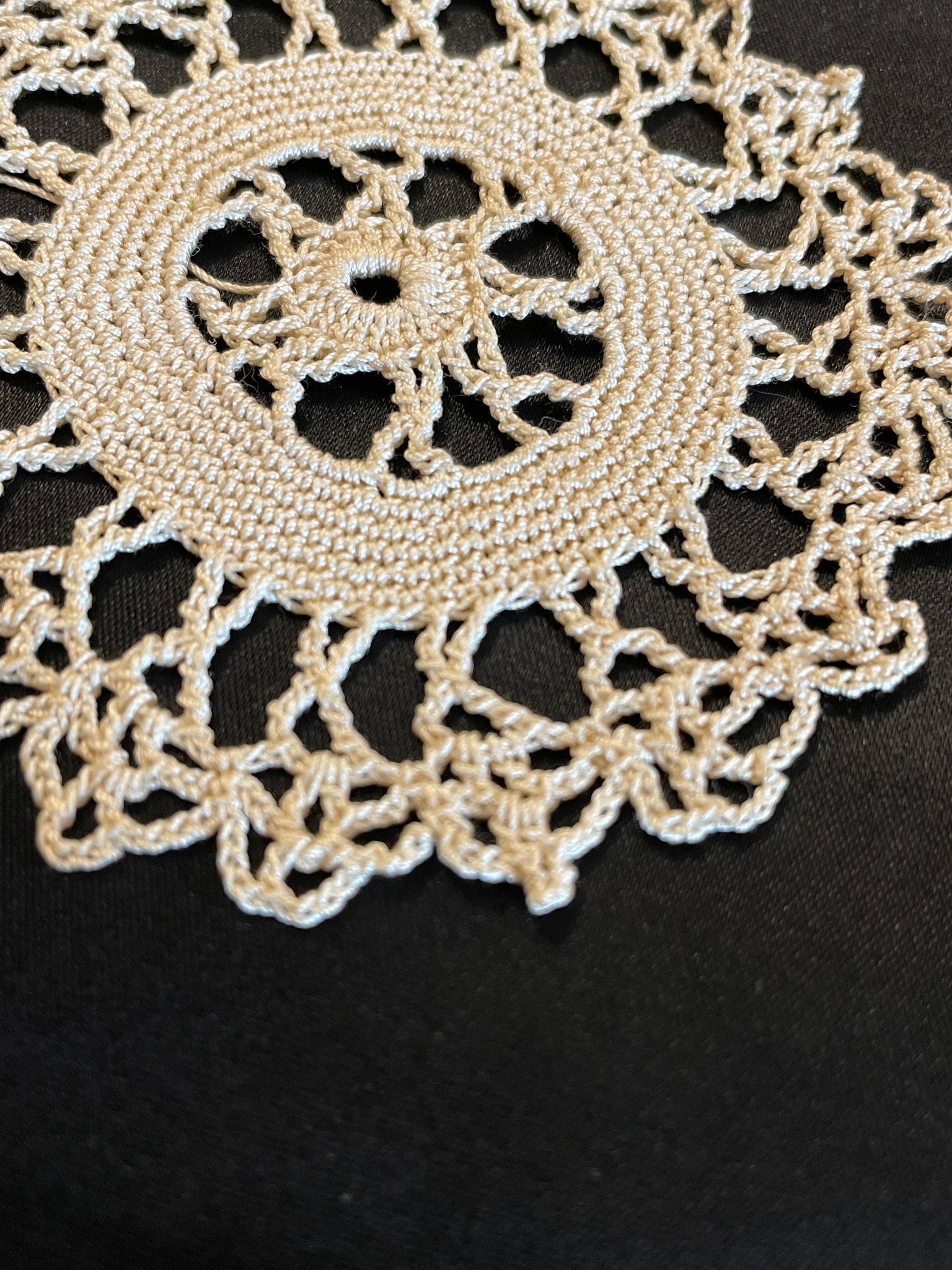 Yarn Bundle Vintage Cotton Crochet Thread - Light Beige – Lucky DeLuxe  Fabrics