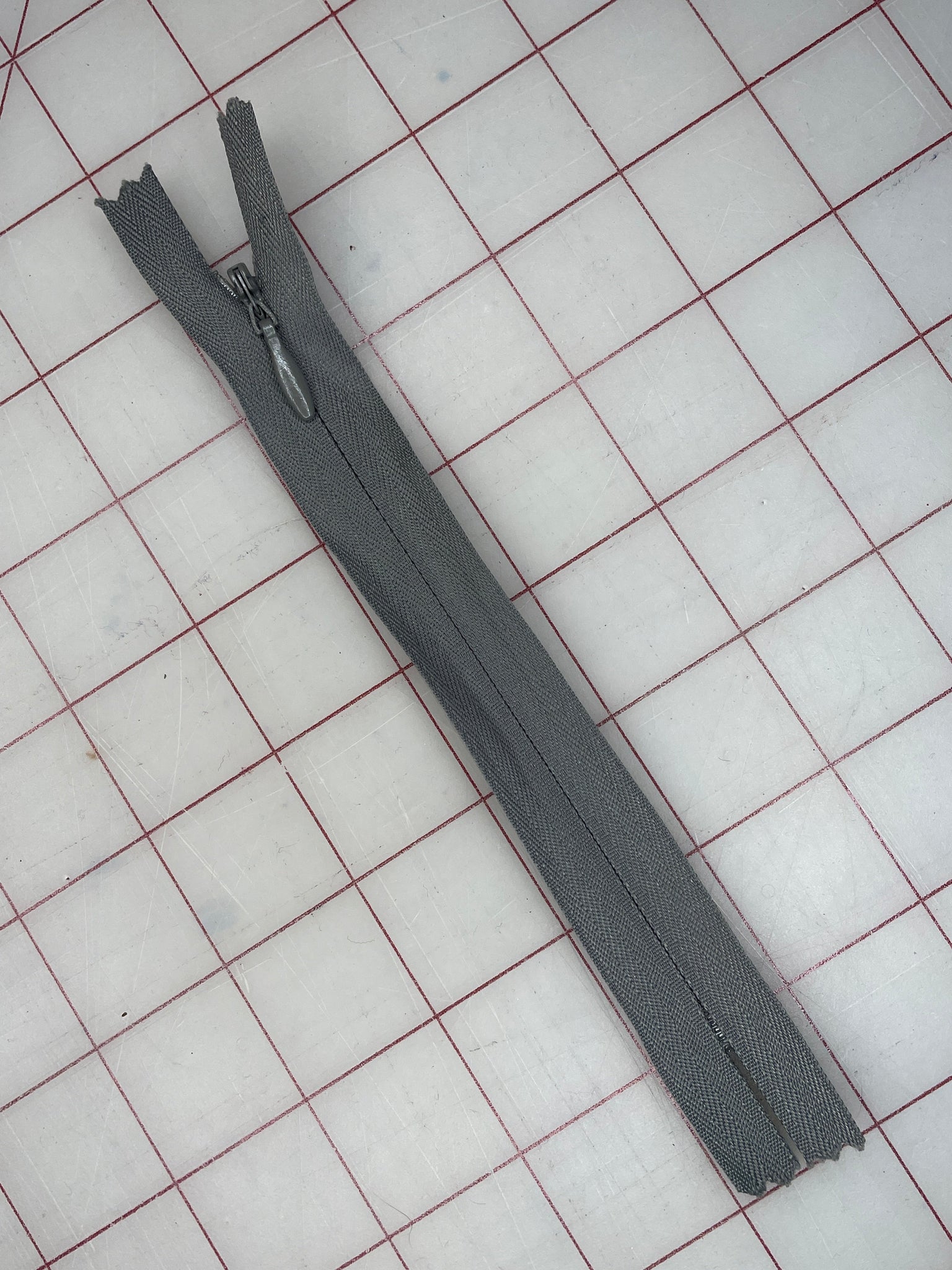SALE Zipper 6" Invisible - Gray