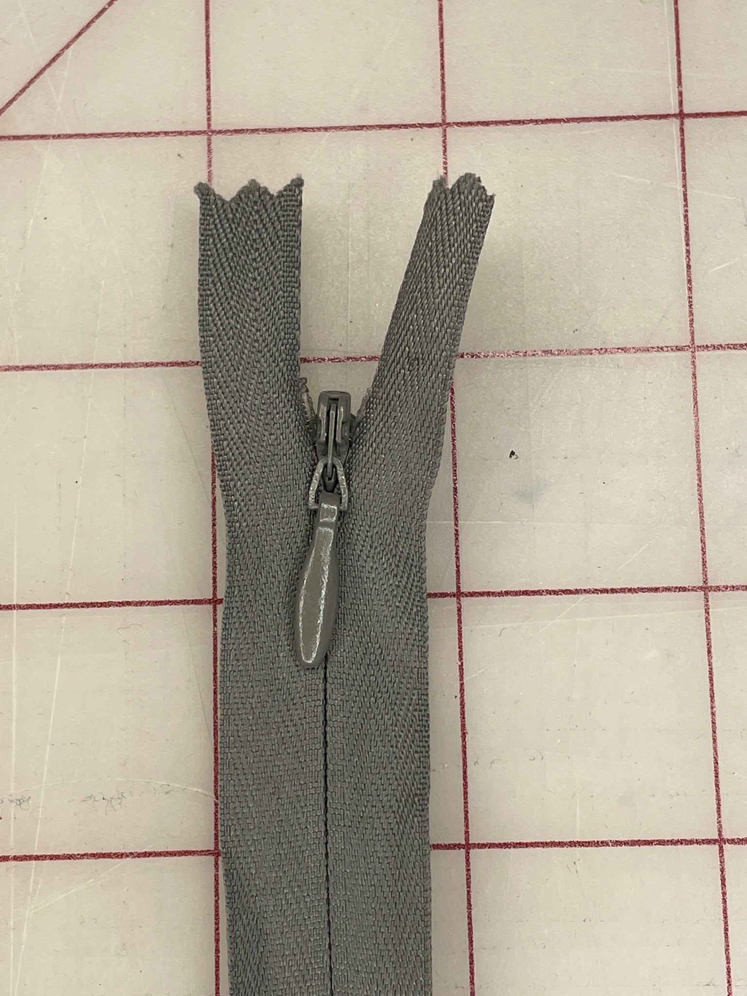 SALE Zipper 6" Invisible - Gray