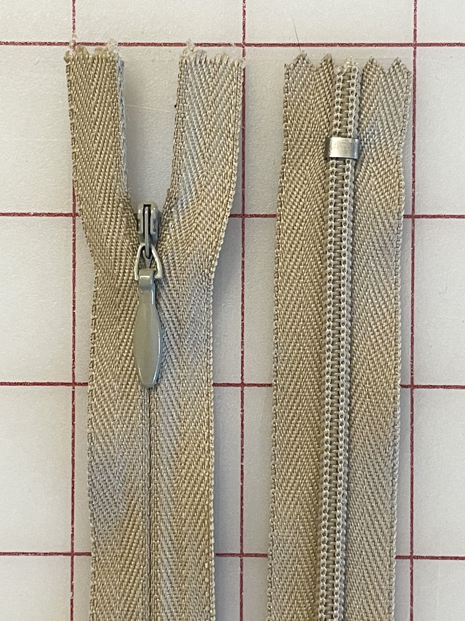 SALE Zipper 15" Polyester Invisible - Tan