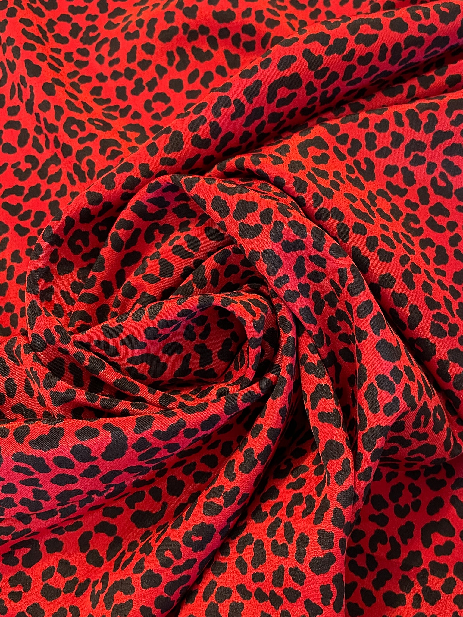 SALE Polyester Vintage - Red and Black Leopard Print
