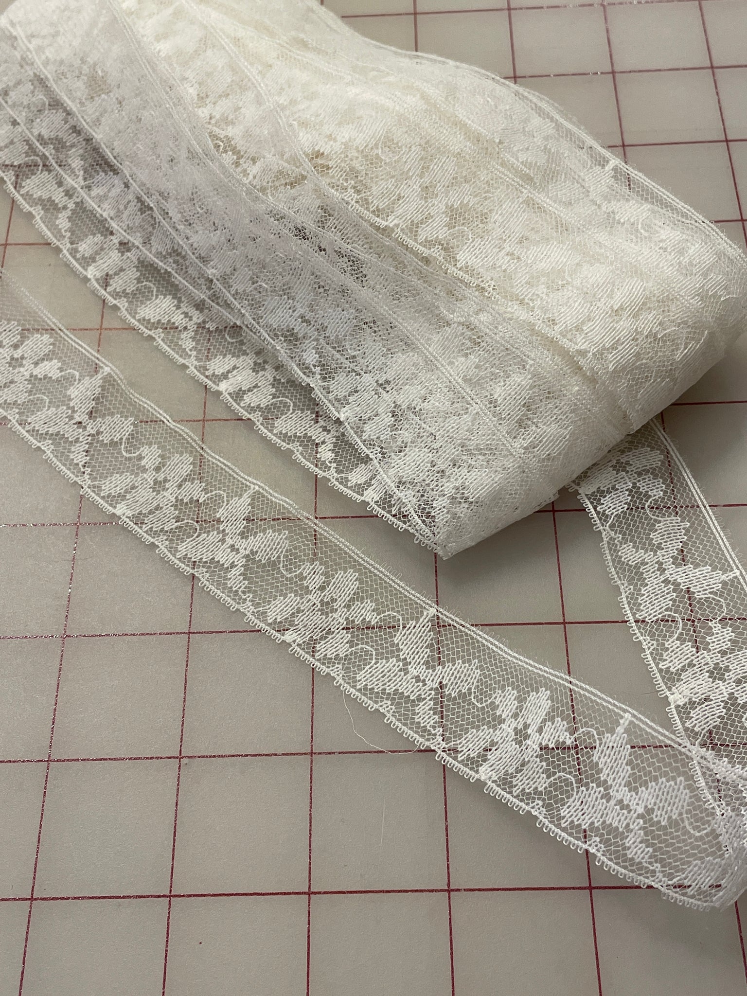 Lace Trim By the Yard Vintage Synthetic - White