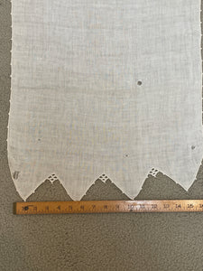 Table Runner Vintage Linen - White with Crocheted Edges
